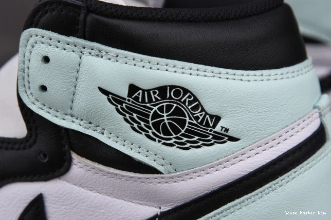861428-100 Retro 1 Igloo Jordan High 0729